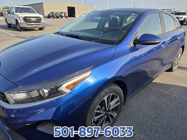 Used 2023 Kia Forte LXS w/ LXS Technology Package FWD image 5