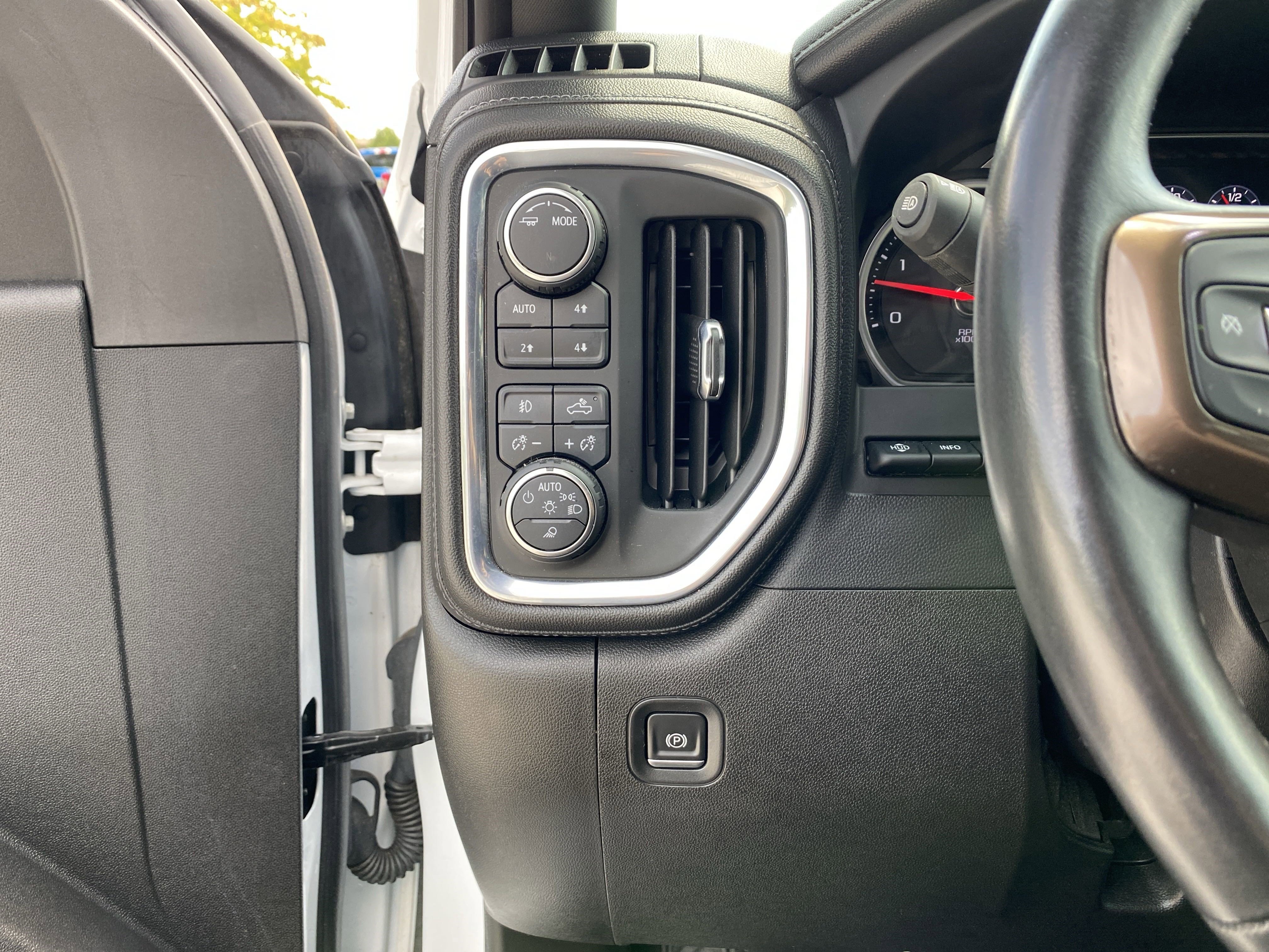 Used 2021 Chevrolet Silverado 3500 High Country w/ Z71 Off-Road Package image 28