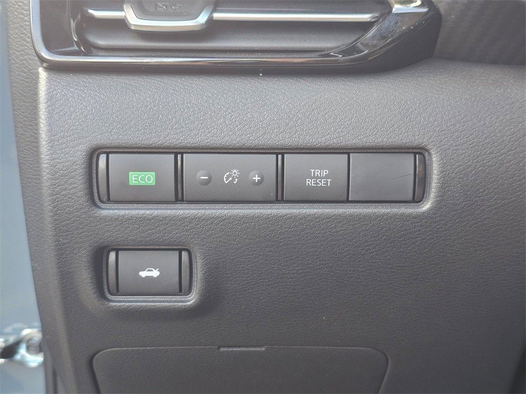 New 2025 Nissan Sentra SR image 31