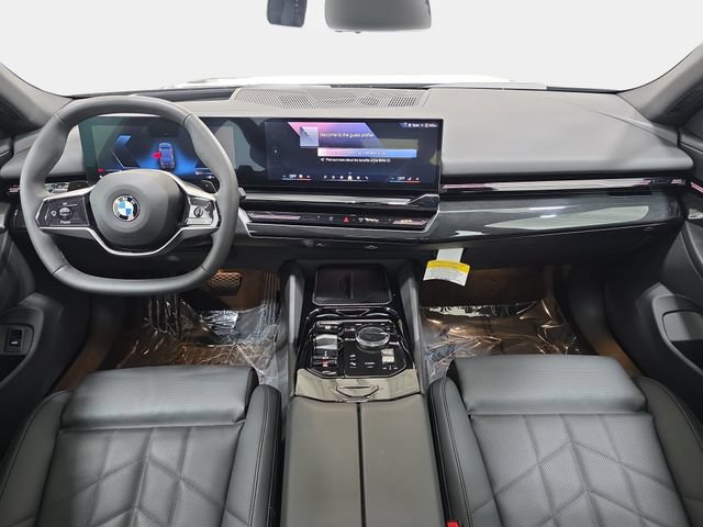 Used 2026 BMW 530i xDrive w/ Premium Package AWD/4WD image 9