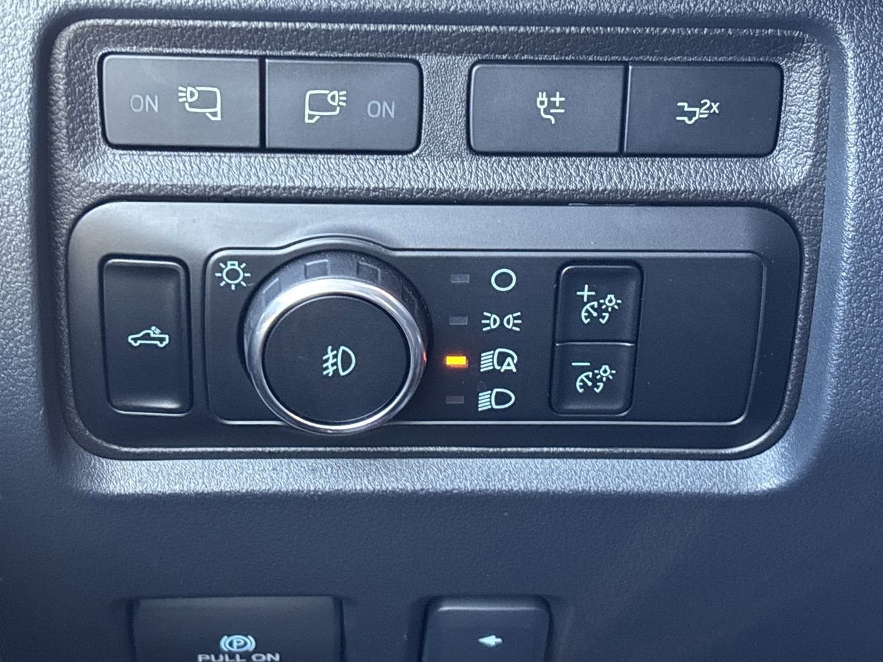 Used 2024 Ford F250 Lariat w/ Sport Appearance Package image 29