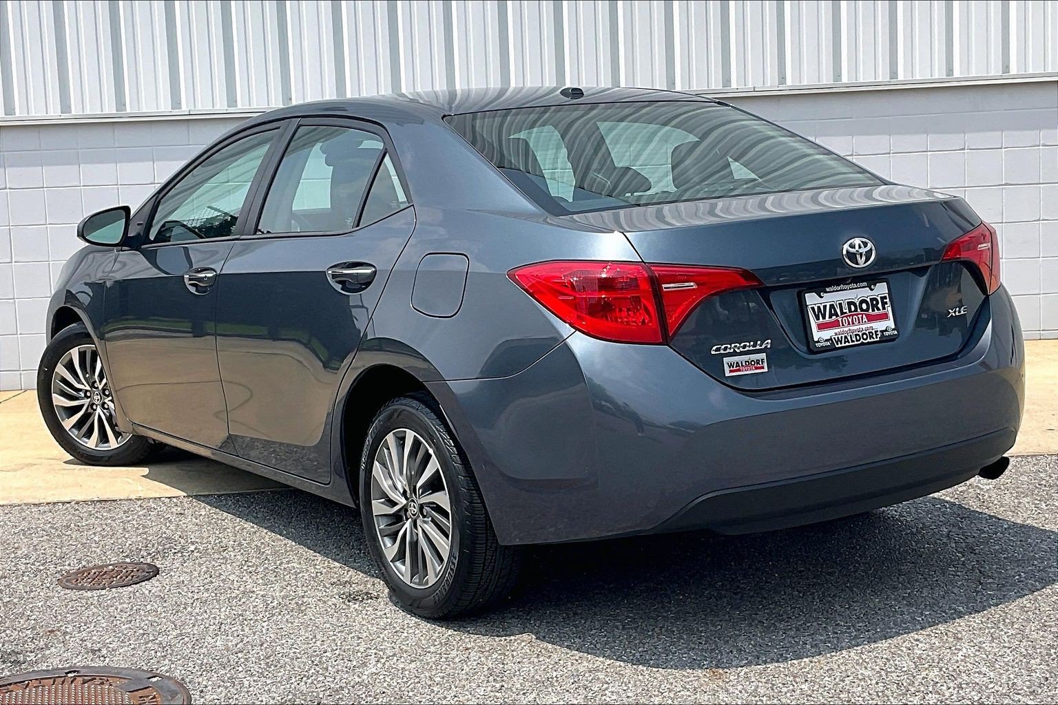 Used 2017 Toyota Corolla XLE FWD image 15