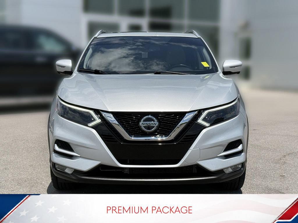 Used 2022 Nissan Rogue Sport SL w/ Premium Package FWD image 3