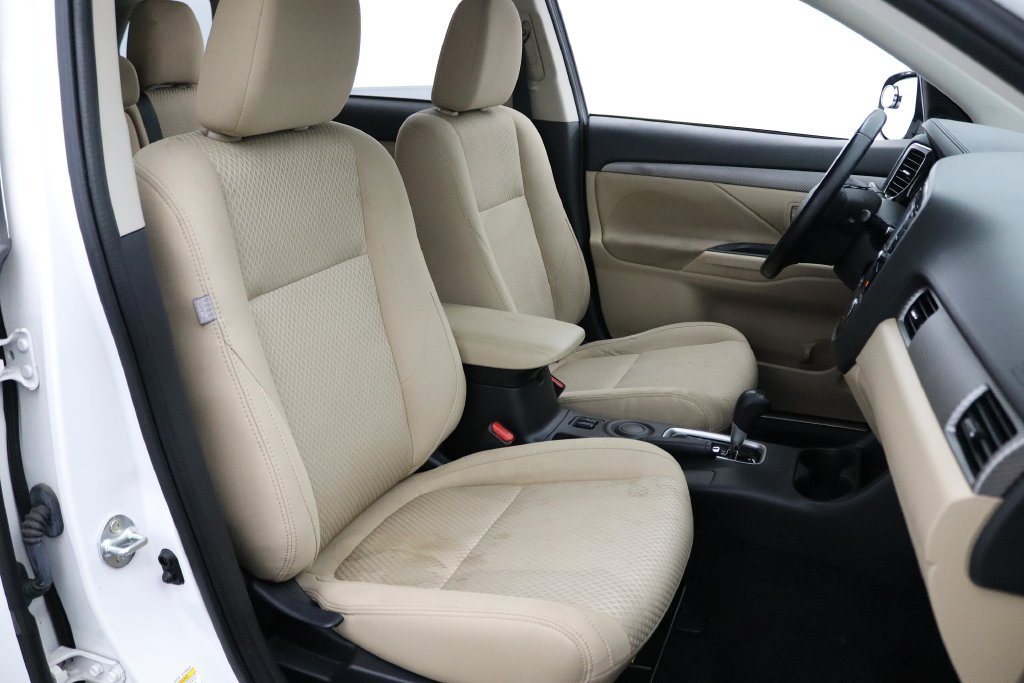 Used 2016 Mitsubishi Outlander SE FWD image 18