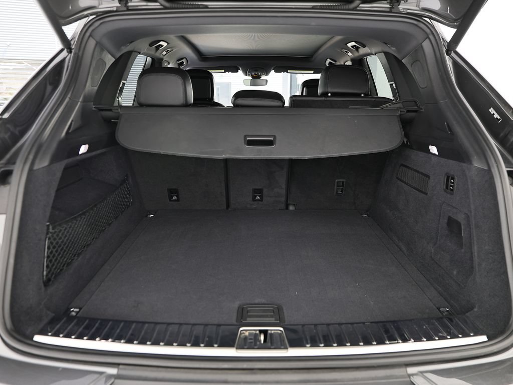 Used 2024 Porsche Cayenne AWD/4WD image 31