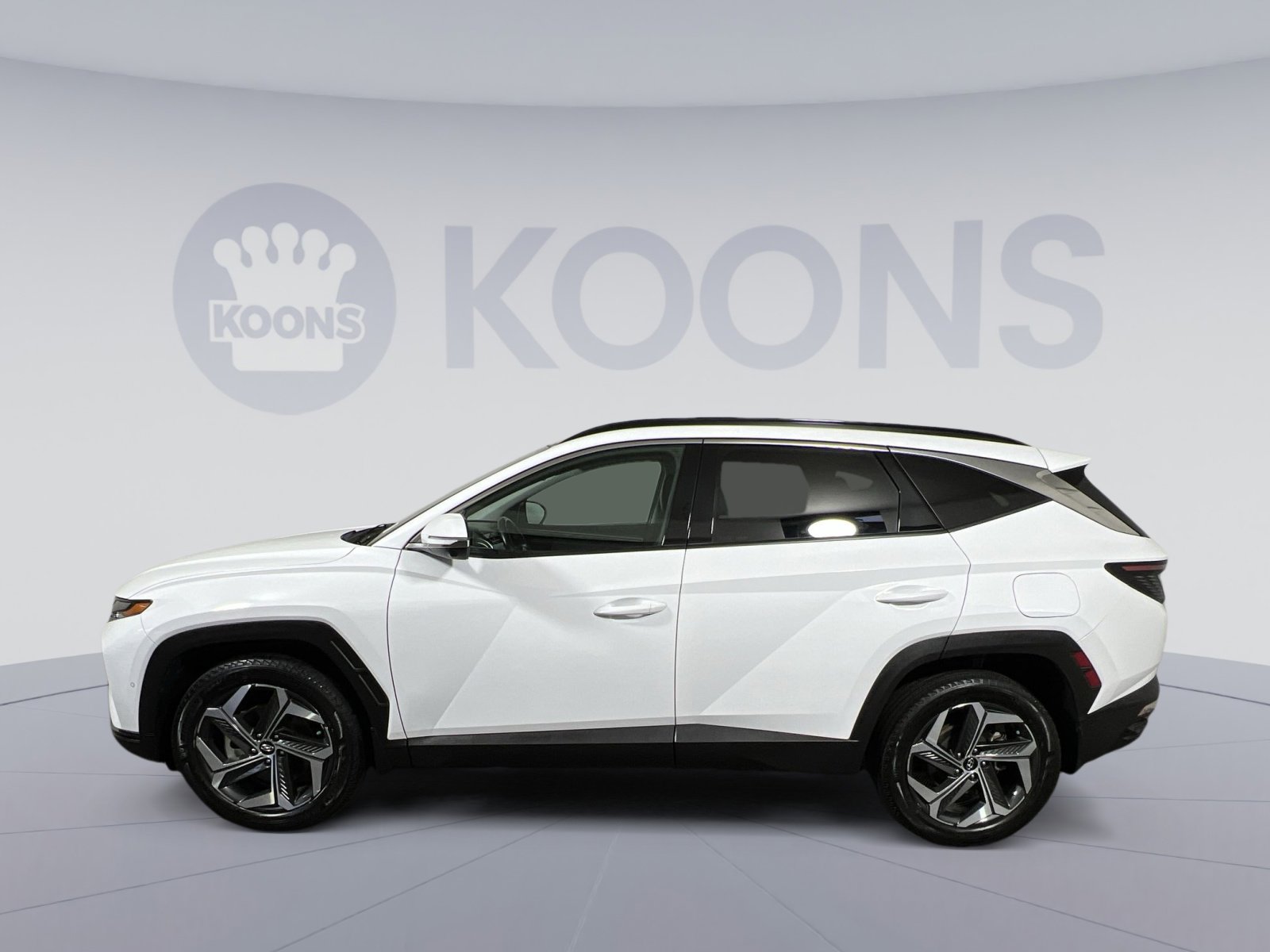 Used 2023 Hyundai Tucson Limited w/ Winter Package image 2