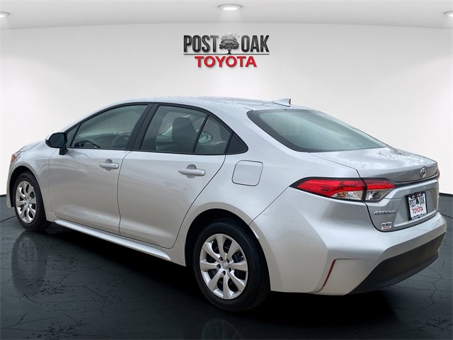 Used 2025 Toyota Corolla LE image 5
