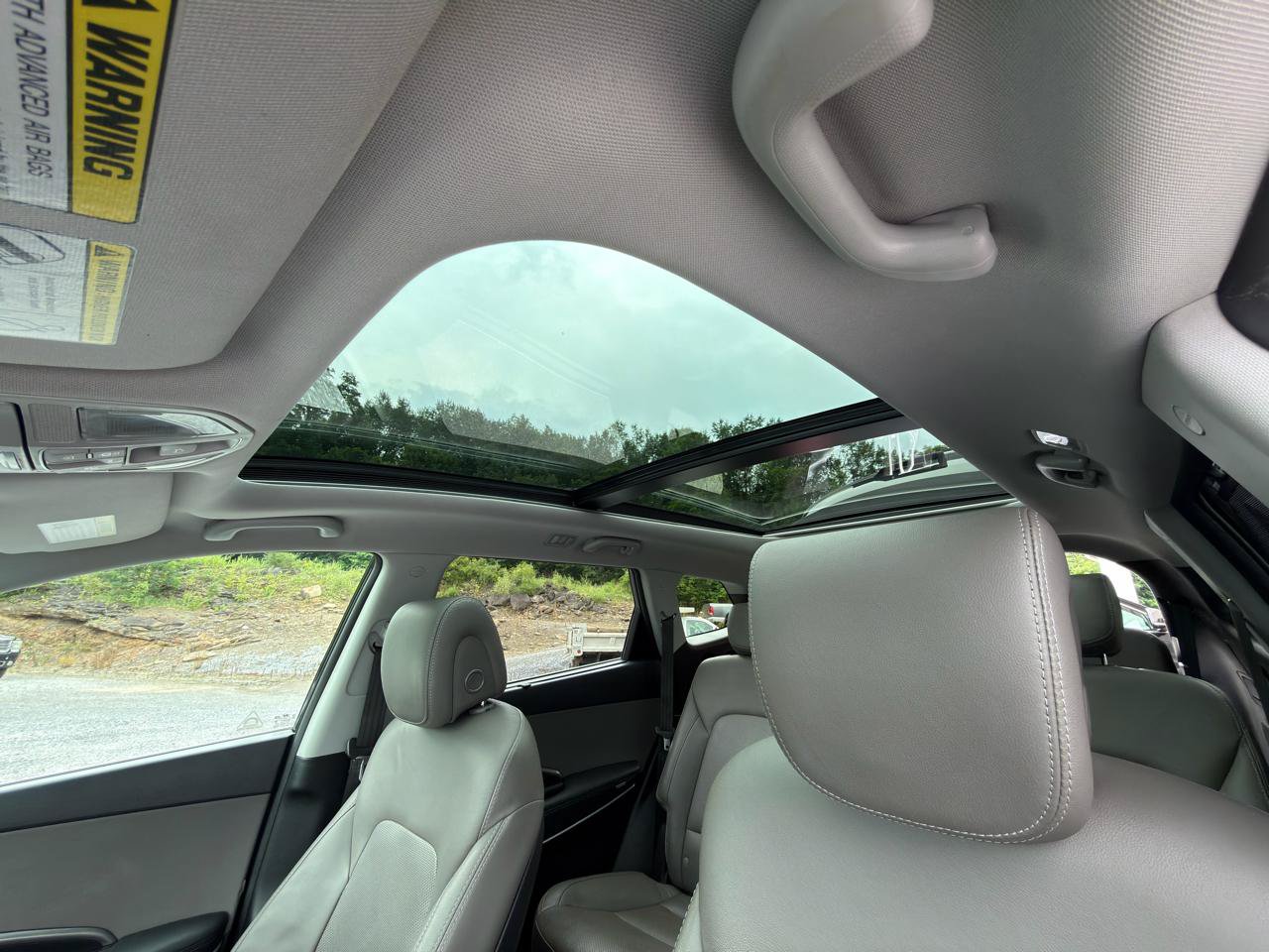Used 2017 Hyundai Santa Fe Limited FWD image 22