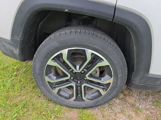 Used 2023 Jeep Compass Limited AWD/4WD image 6