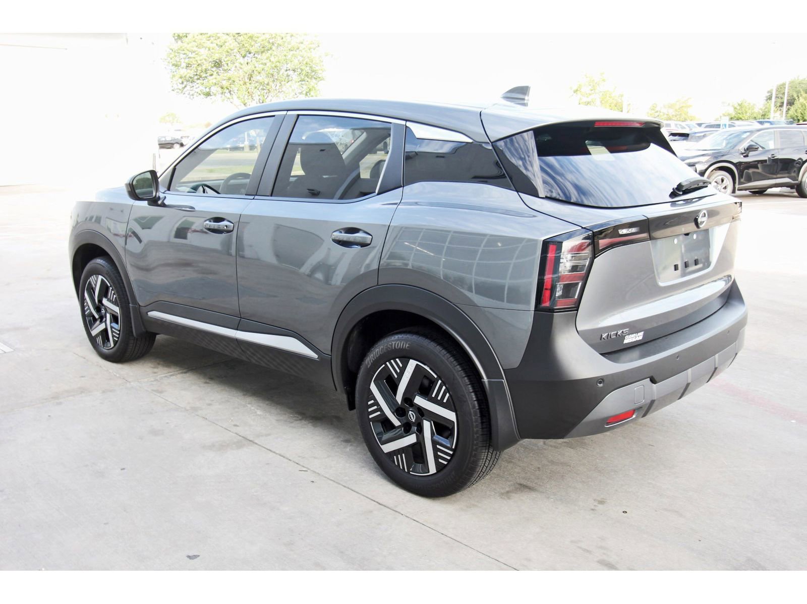 Certified 2025 Nissan Kicks SV image 5