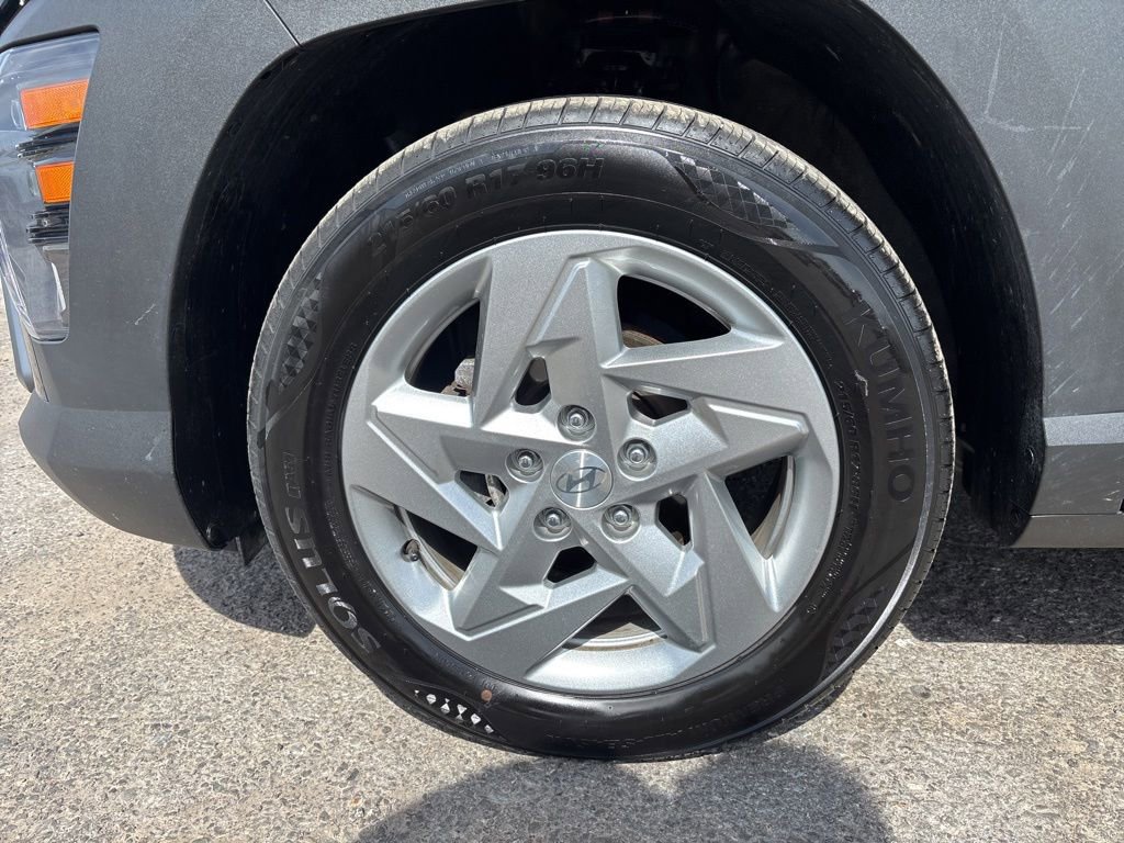 Used 2024 Hyundai Kona SE FWD image 9