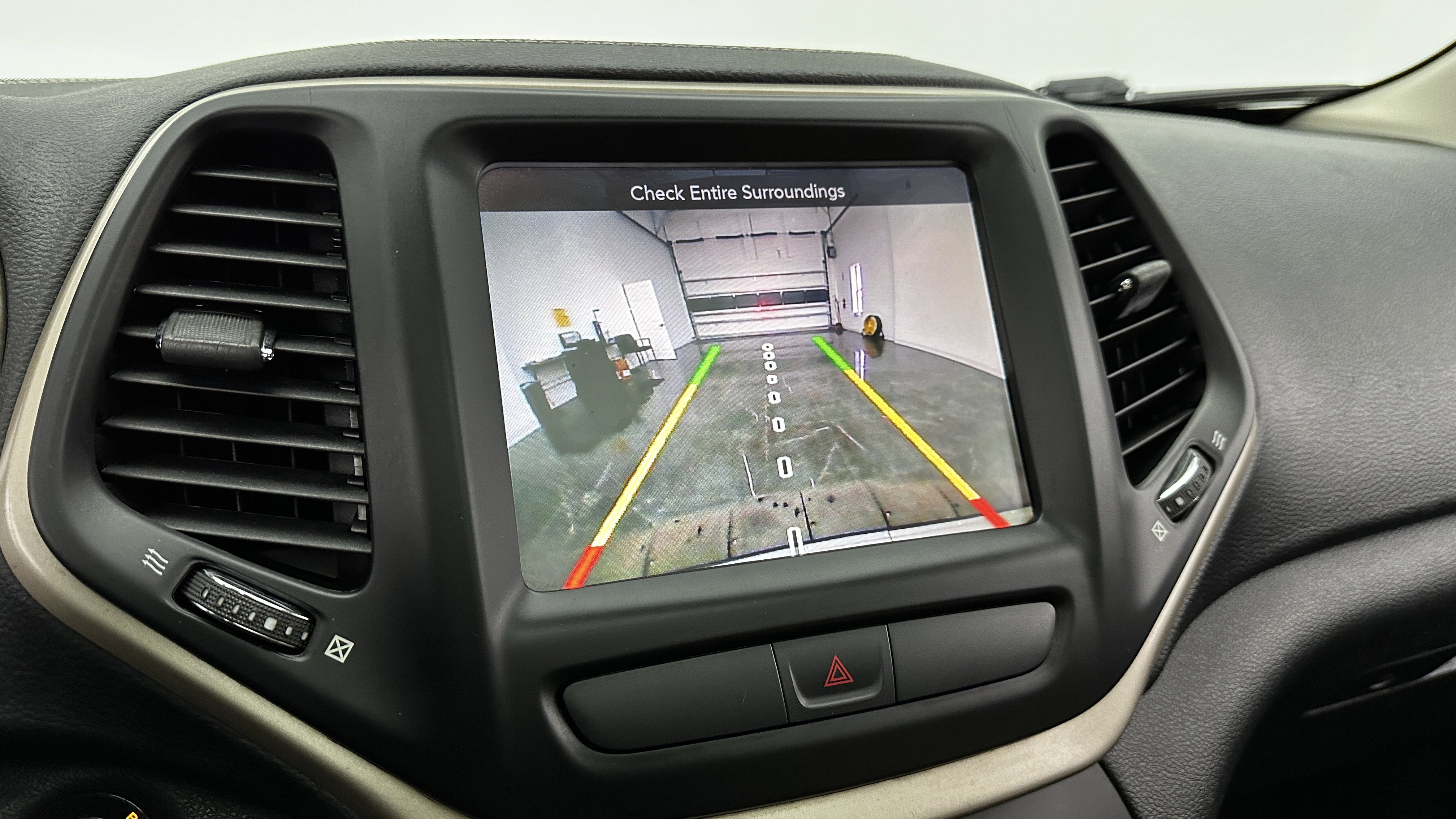 Used 2016 Jeep Cherokee 75th Anniversary image 19