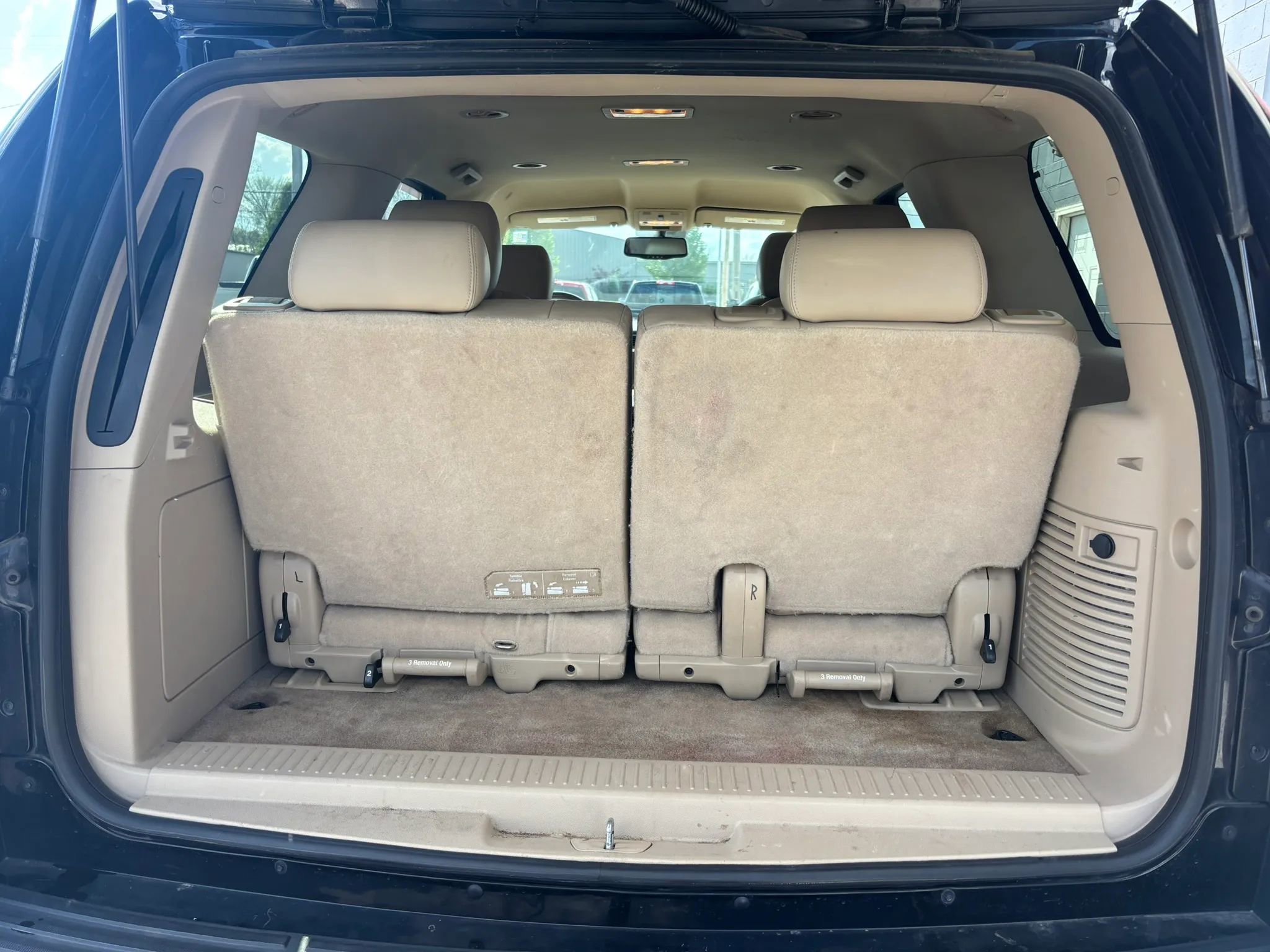 Used 2013 GMC Yukon SLT w/ SLT-2 Equipment Package AWD/4WD image 5