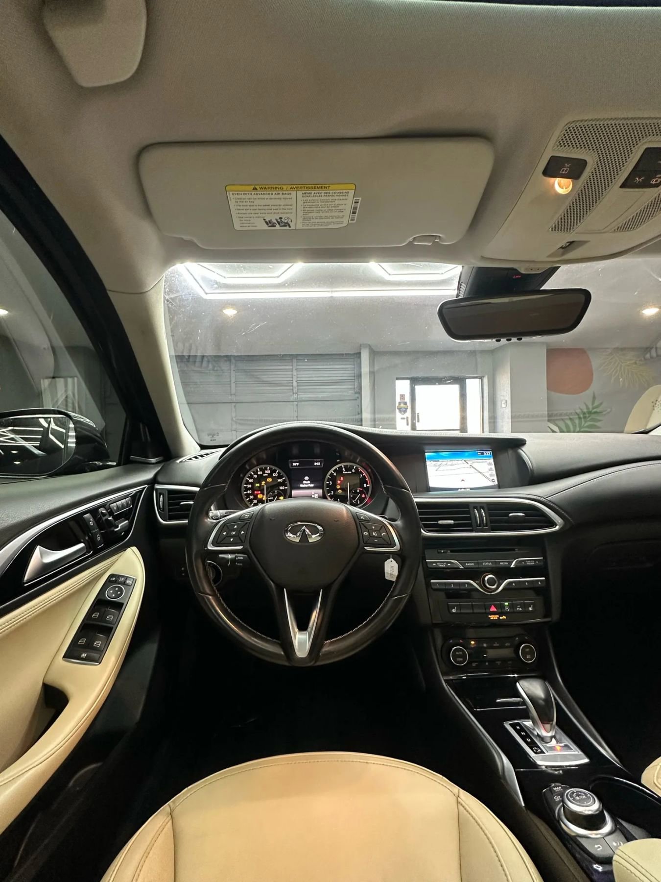 Used 2017 INFINITI QX30 Premium w/ Navigation Package image 31