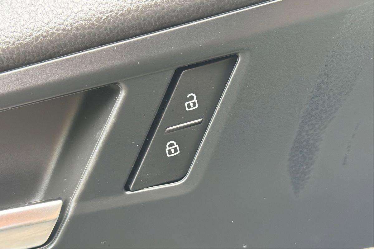 Used 2019 Volkswagen Jetta S w/ Driver Assistance Package FWD image 34
