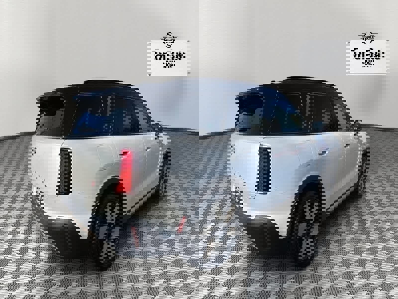 Used 2025 MINI Cooper Countryman S w/ Comfort Package Max image 3