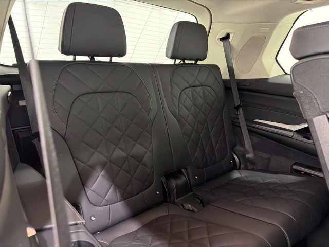 Certified 2024 BMW X7 xDrive40i w/ Premium Package AWD/4WD image 26