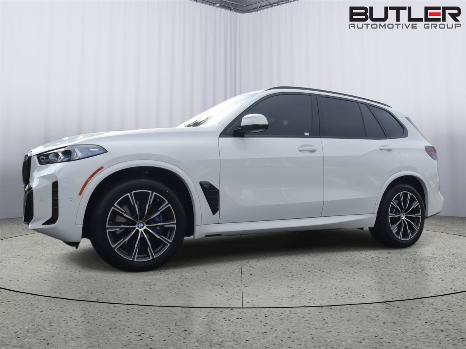 Used 2024 BMW X5 xDrive40i w/ M Sport Package