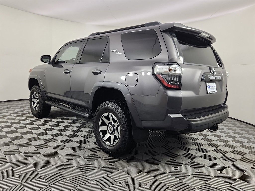 Used 2019 Toyota 4Runner TRD Off-Road Premium image 3