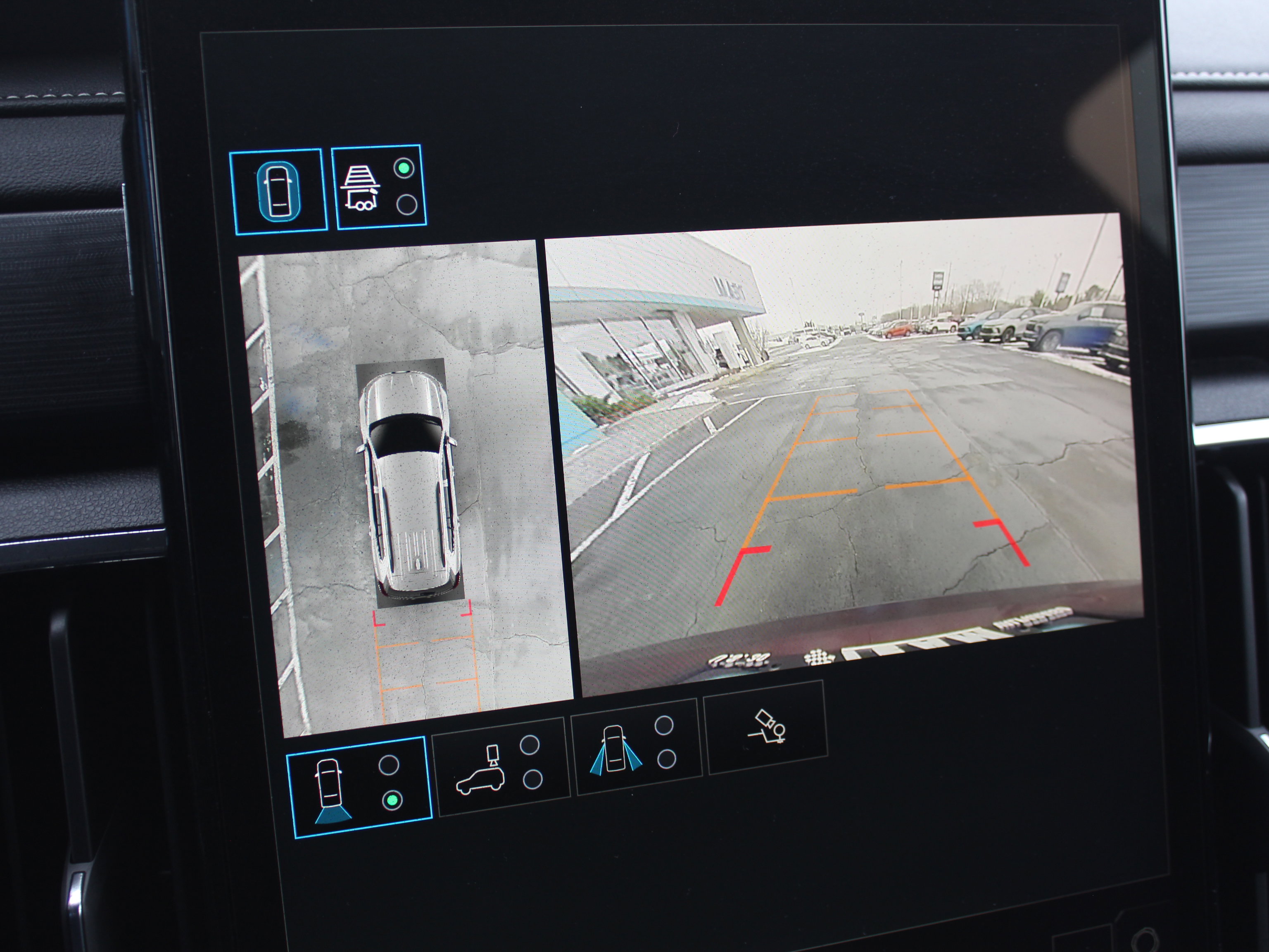 Certified 2025 GMC Acadia Elevation w/ LPO, Floor Liner Package image 16