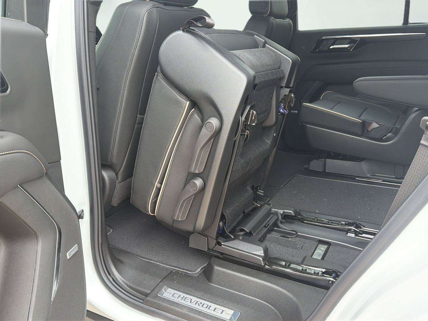 New 2026 Chevrolet Tahoe Premier w/ Sun And Tow Package AWD/4WD image 32