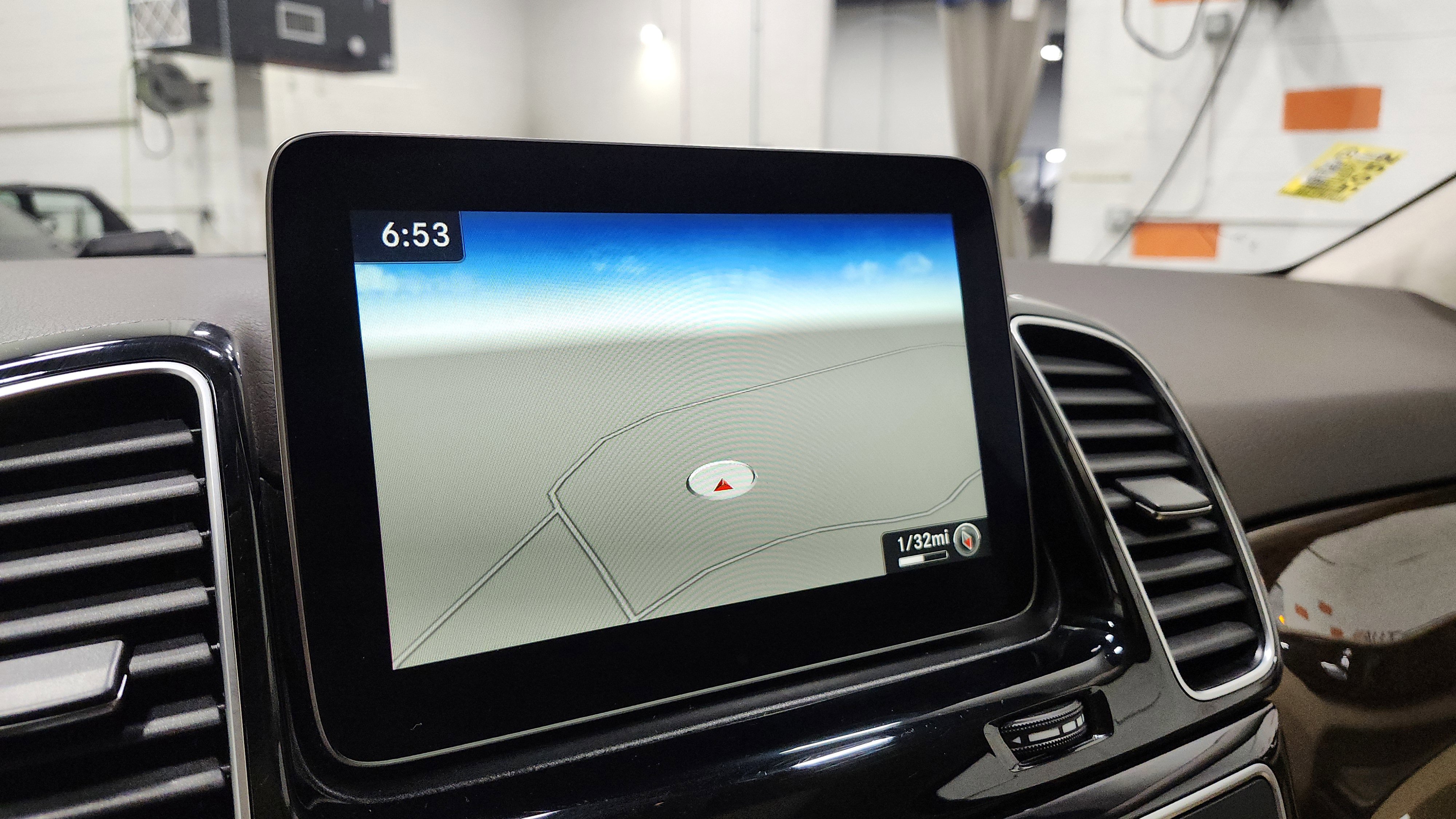 Used 2017 Mercedes-Benz GLE 350 4MATIC image 4