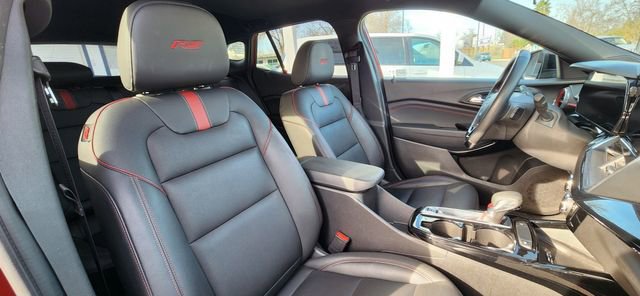 Used 2024 Chevrolet Trax RS w/ Sunroof Package image 11