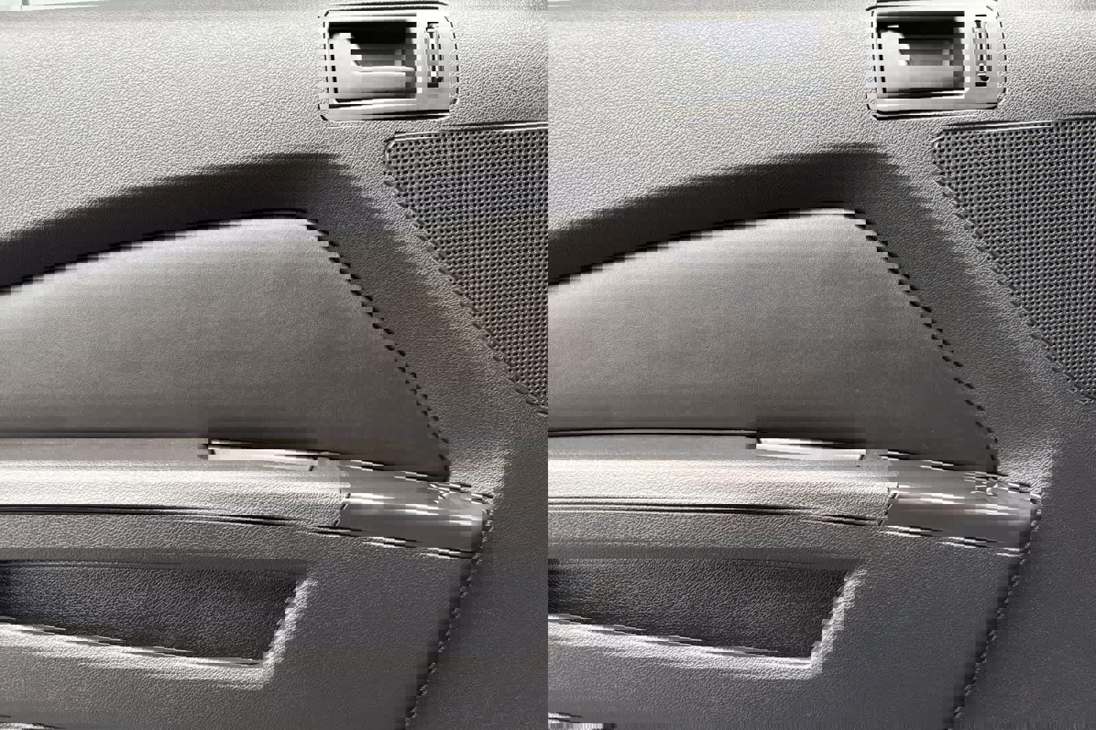 Used 2010 Ford Mustang GT image 12