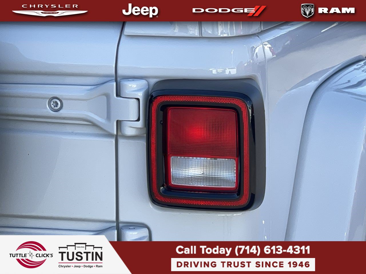 Used 2024 Jeep Wrangler Unlimited AWD/4WD image 9