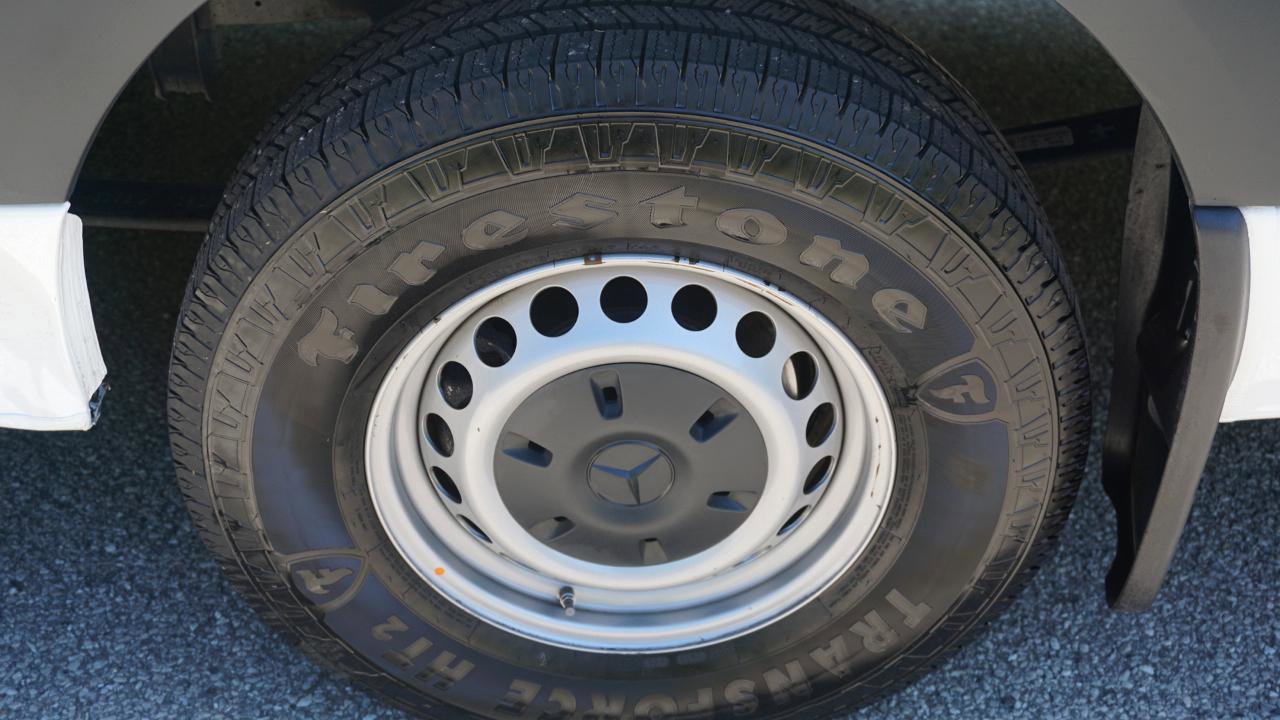 Used 2022 Mercedes-Benz Sprinter 2500 image 22