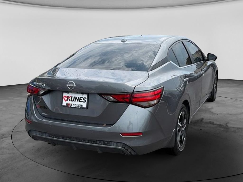 Used 2025 Nissan Sentra SV FWD image 9