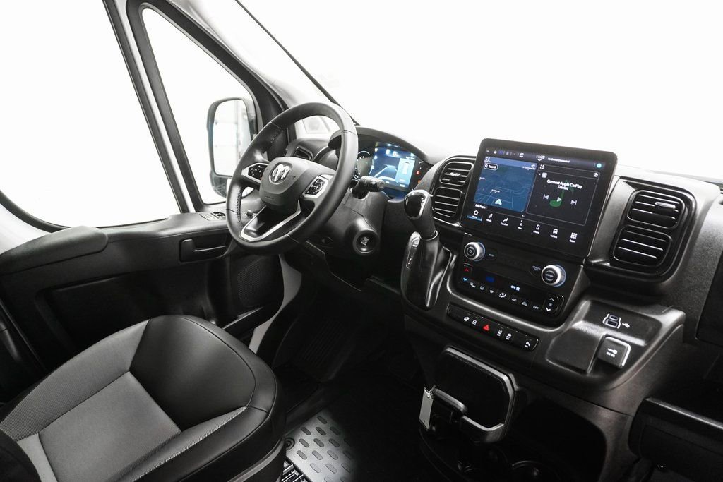 Used 2024 RAM ProMaster 3500 w/ Premium Convenience Group image 17