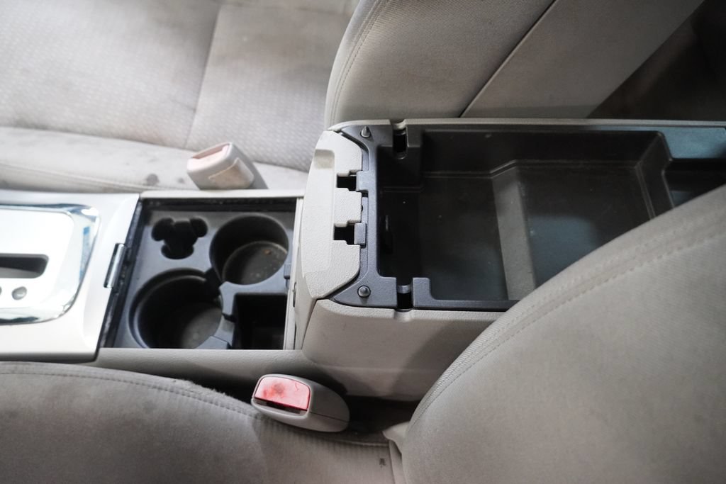 Used 2008 Saturn Aura XE w/ Convenience Package FWD image 23