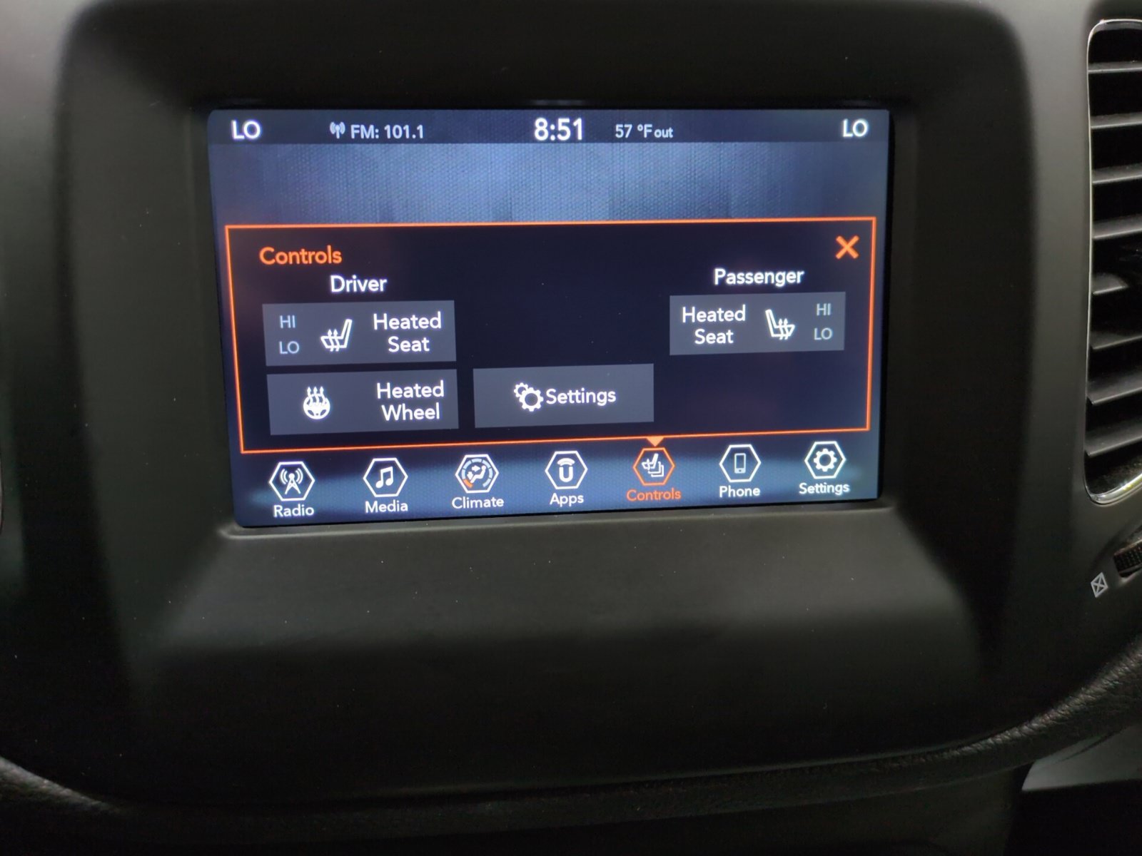 Used 2018 Jeep Compass Latitude w/ Popular Equipment Group AWD/4WD image 25