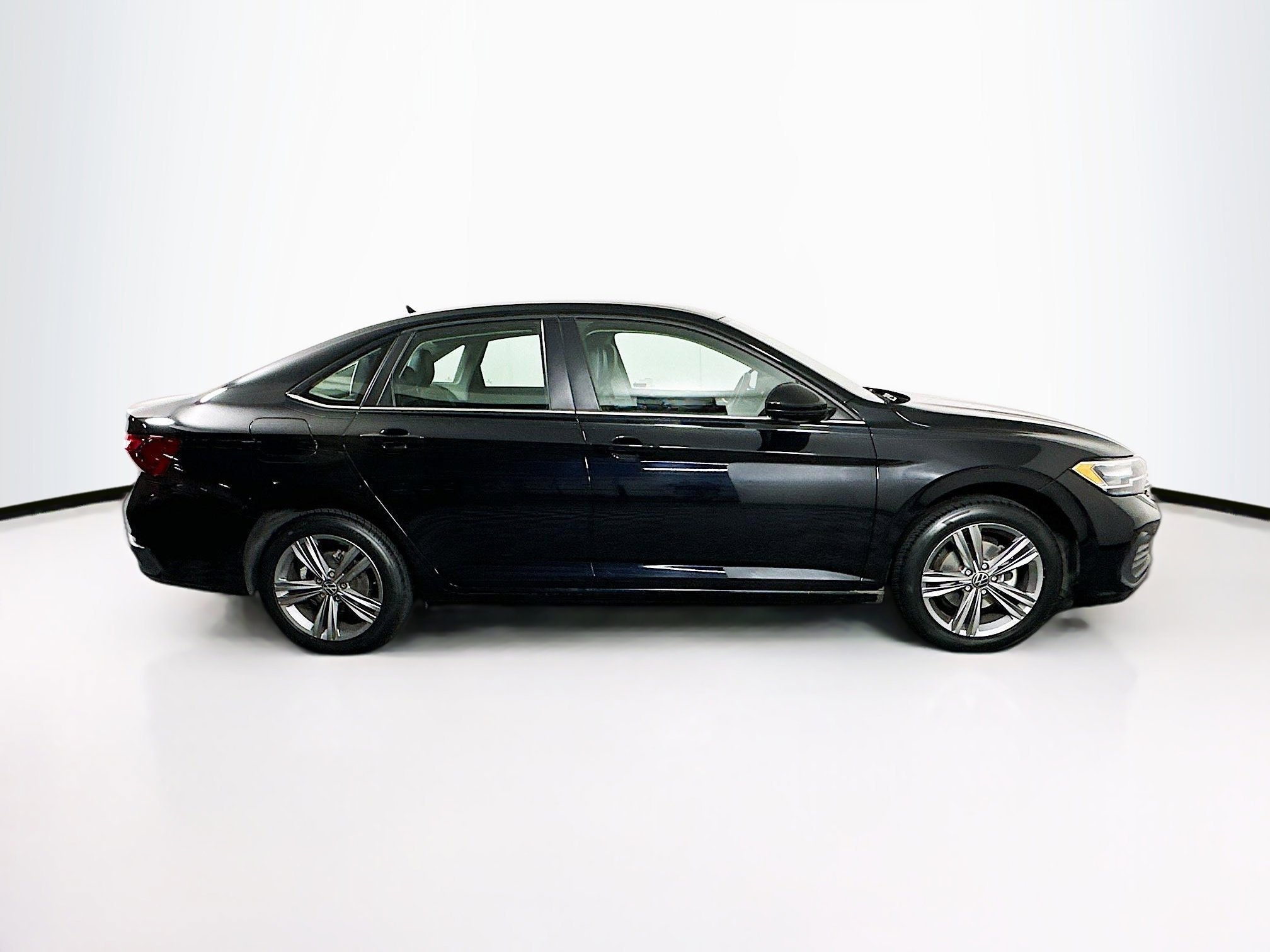 Used 2024 Volkswagen Jetta SE FWD image 10