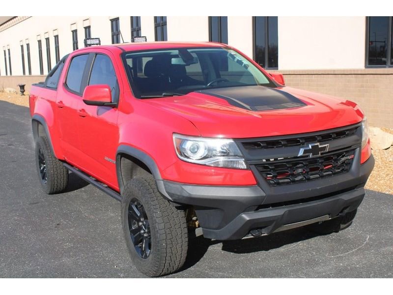 Used 2019 Chevrolet Colorado ZR2 w/ ZR2 Dusk Special Edition image 2