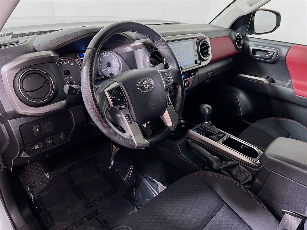 Certified 2022 Toyota Tacoma SR5 image 10