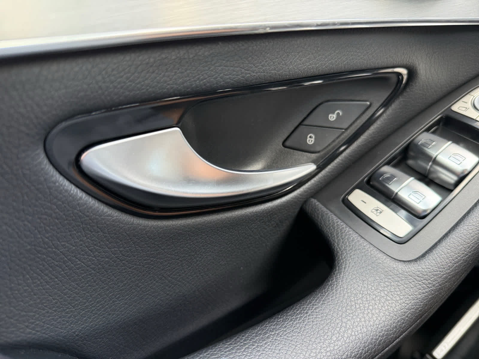 Used 2019 Mercedes-Benz GLC 300 image 27