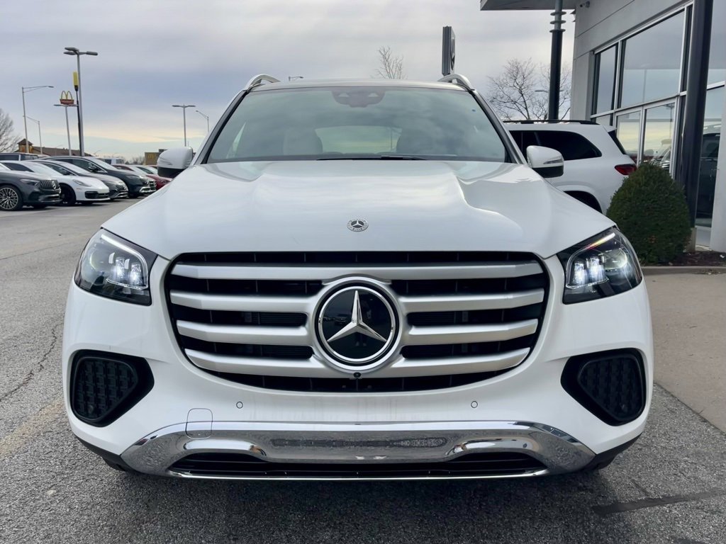 Used 2025 Mercedes-Benz GLS 450 4MATIC image 6