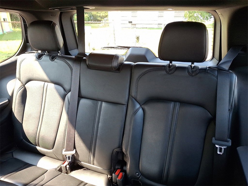 Used 2022 Jeep Wagoneer Series III w/ Convenience Group I image 11