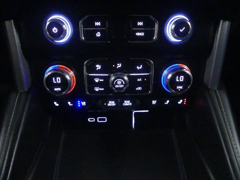 Used 2021 GMC Yukon XL SLT AWD/4WD image 16