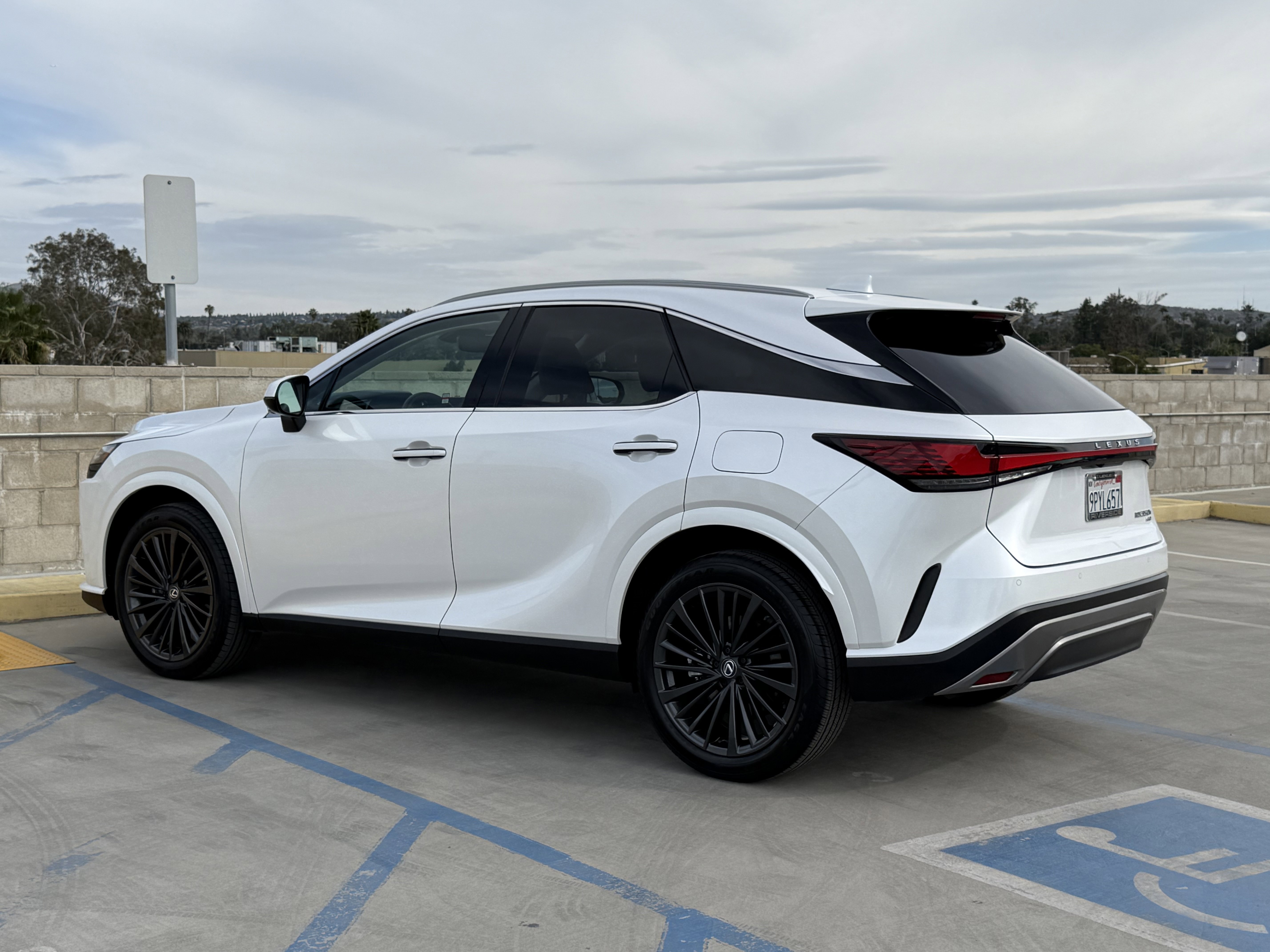 Certified 2024 Lexus RX 350h image 9