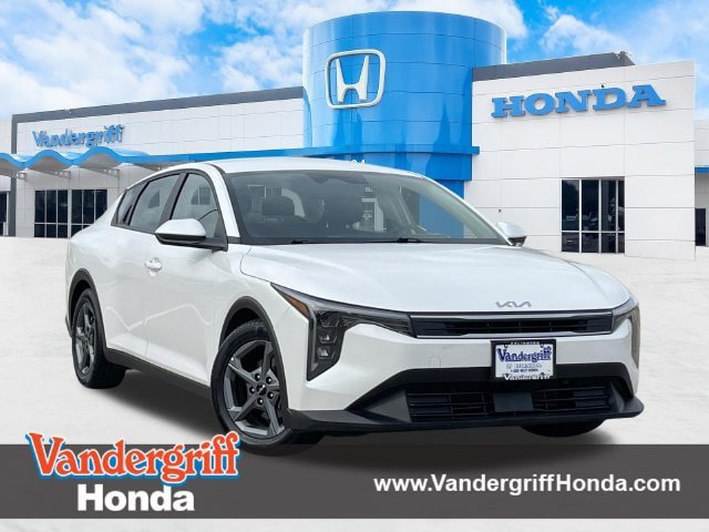Used 2025 Kia K4 FWD image 1