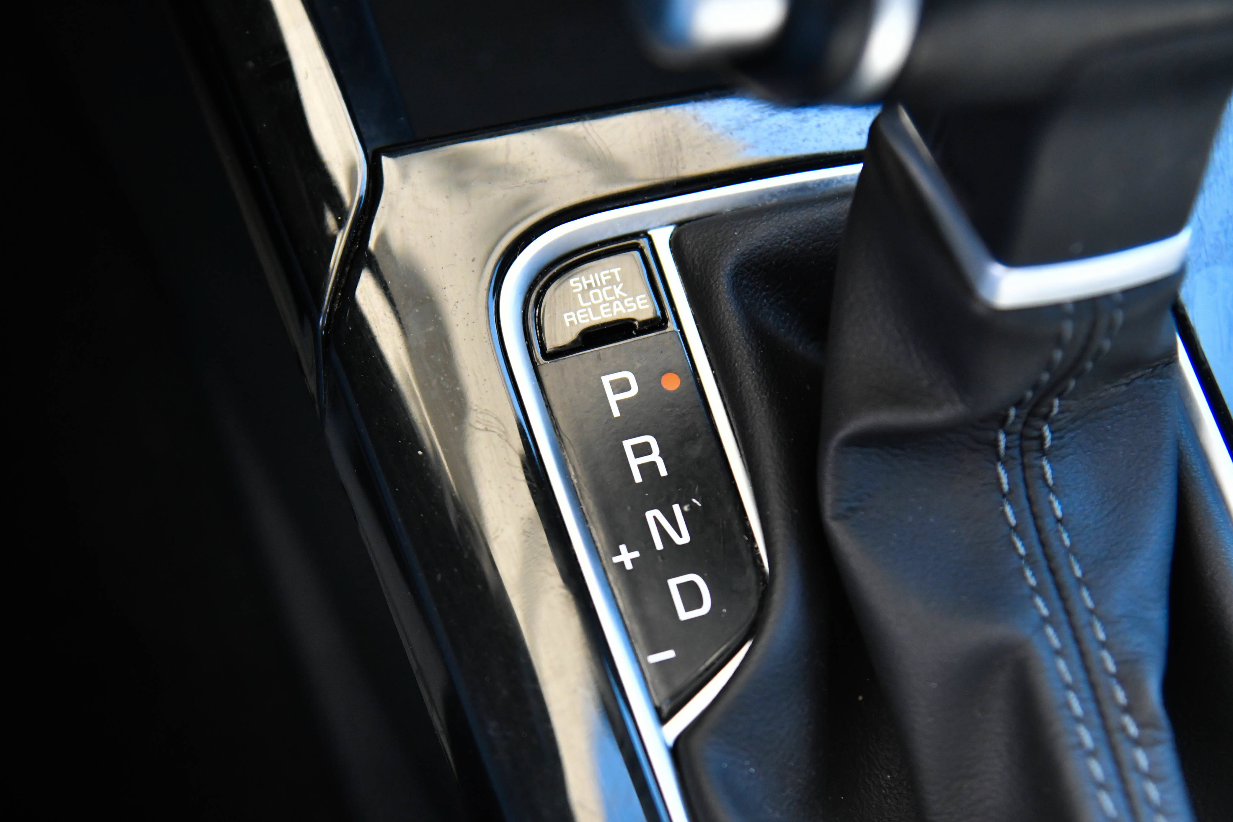 Used 2019 Kia Stinger RWD image 27