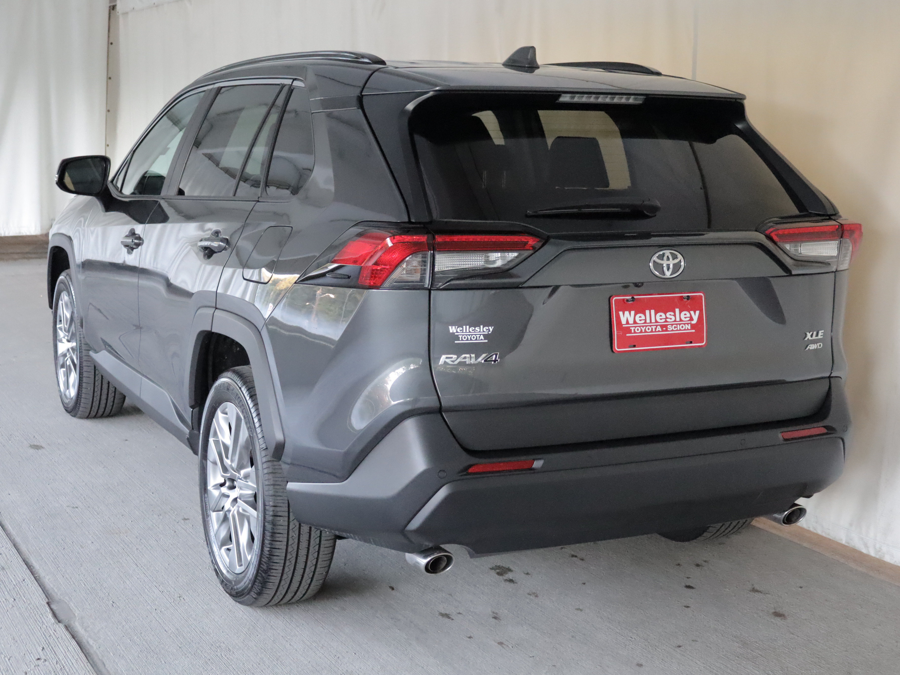Used 2025 Toyota RAV4 XLE Premium w/ Weather Package AWD/4WD image 27