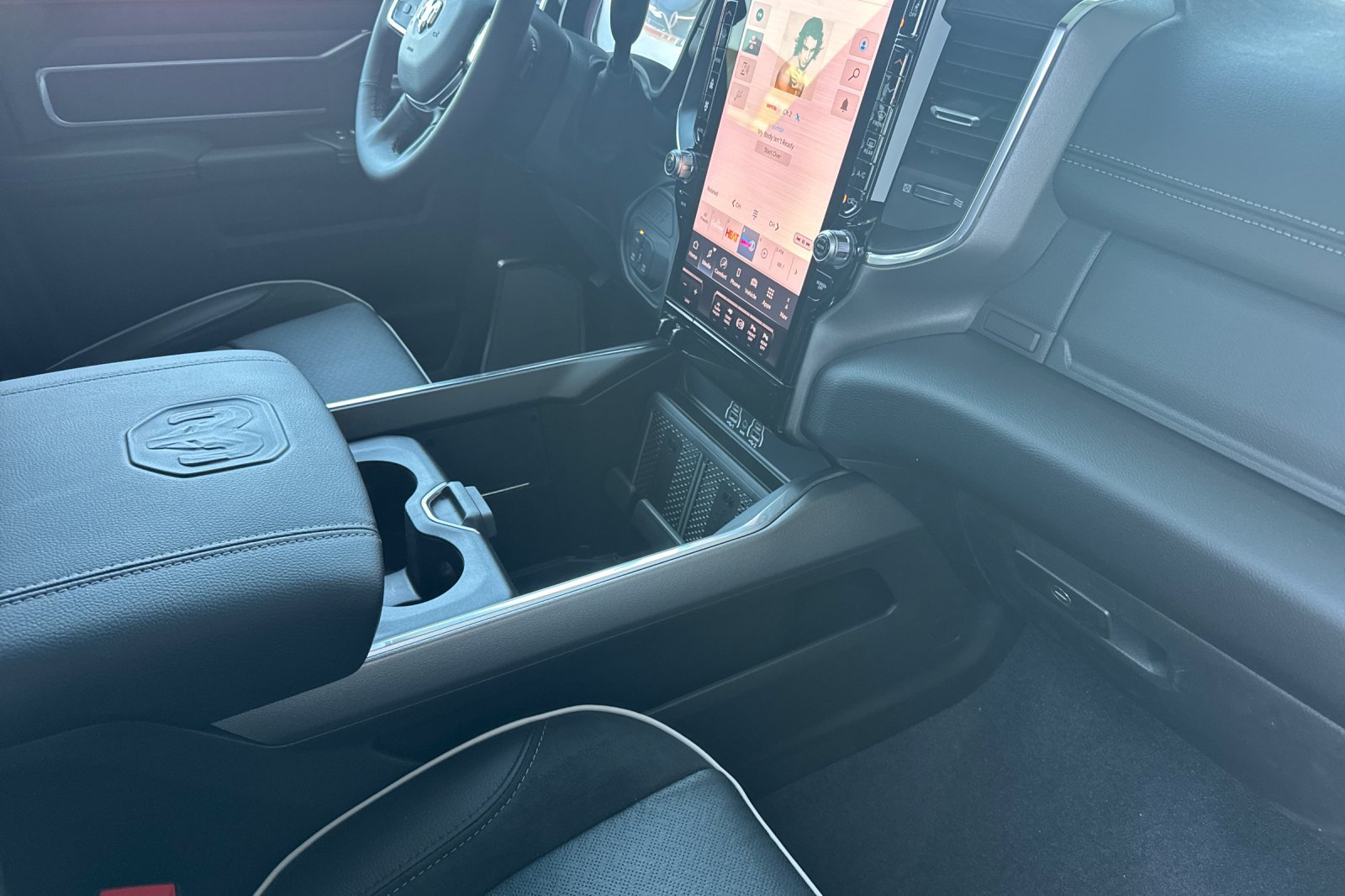 New 2026 RAM 3500 Laramie AWD/4WD image 14