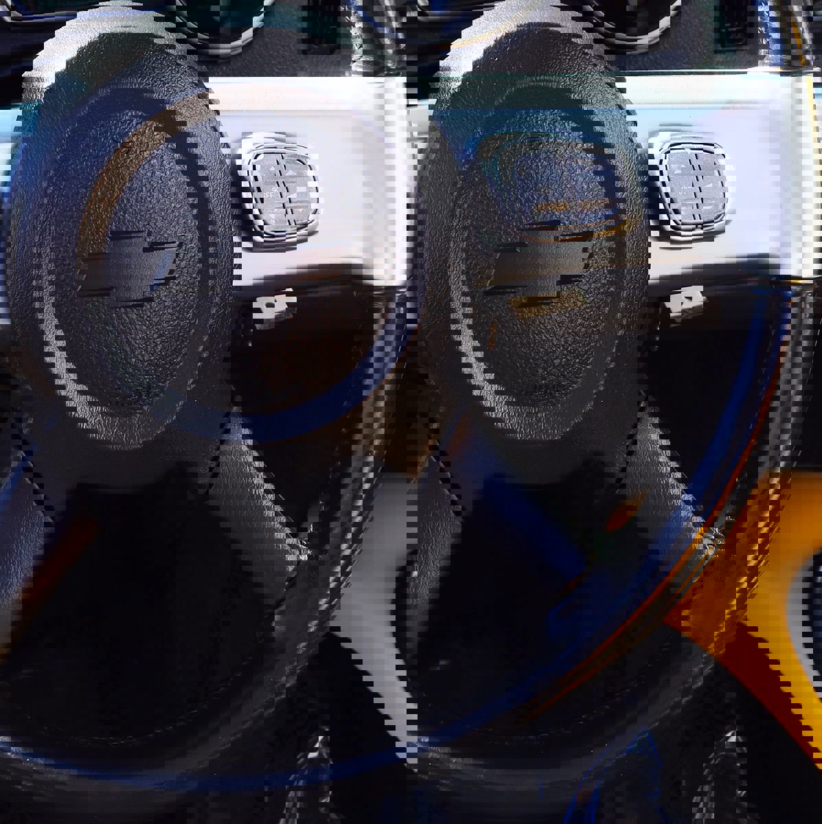 Used 2005 Chevrolet SSR w/ Preferred Equipment Group image 44