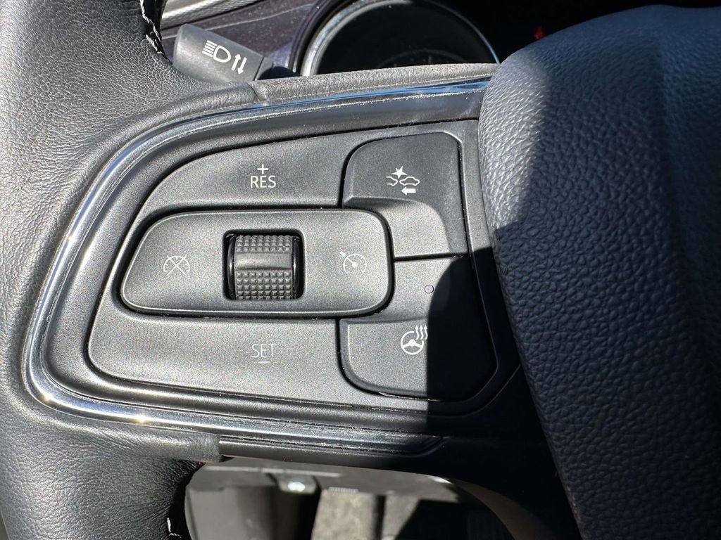 Used 2023 Buick Encore GX Essence w/ Experience Buick Package image 31