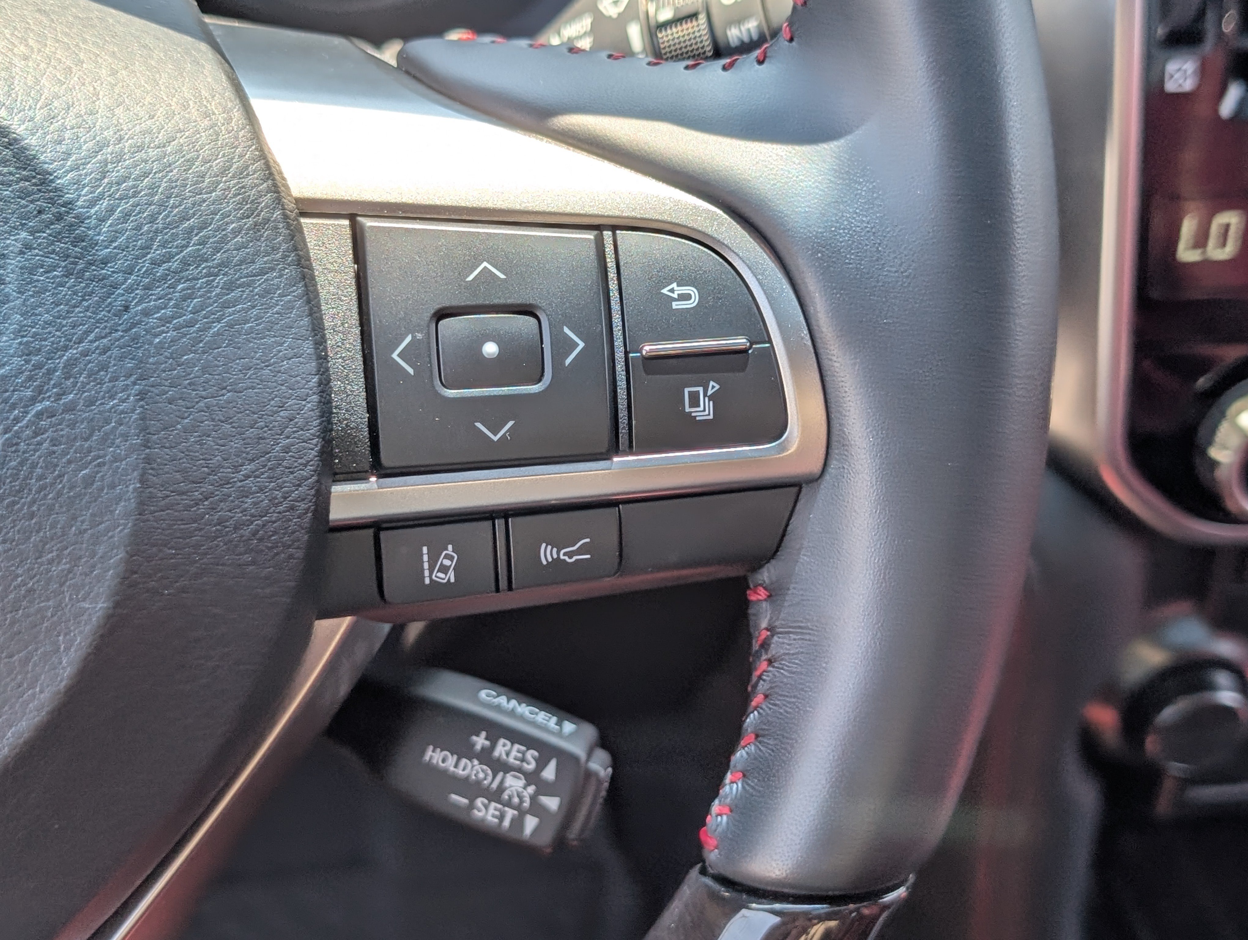 Certified 2023 Lexus GX 460 Luxury w/ Sport Design Package AWD/4WD image 26