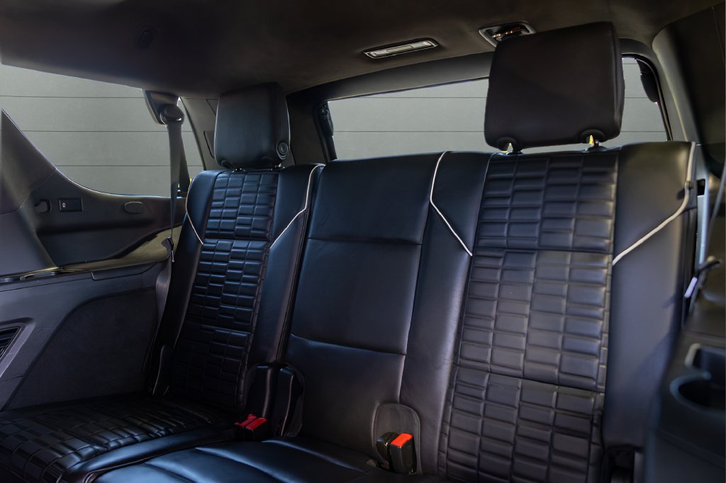 Used 2023 Cadillac Escalade Sport Platinum w/ LPO, ONYX Package AWD/4WD image 55